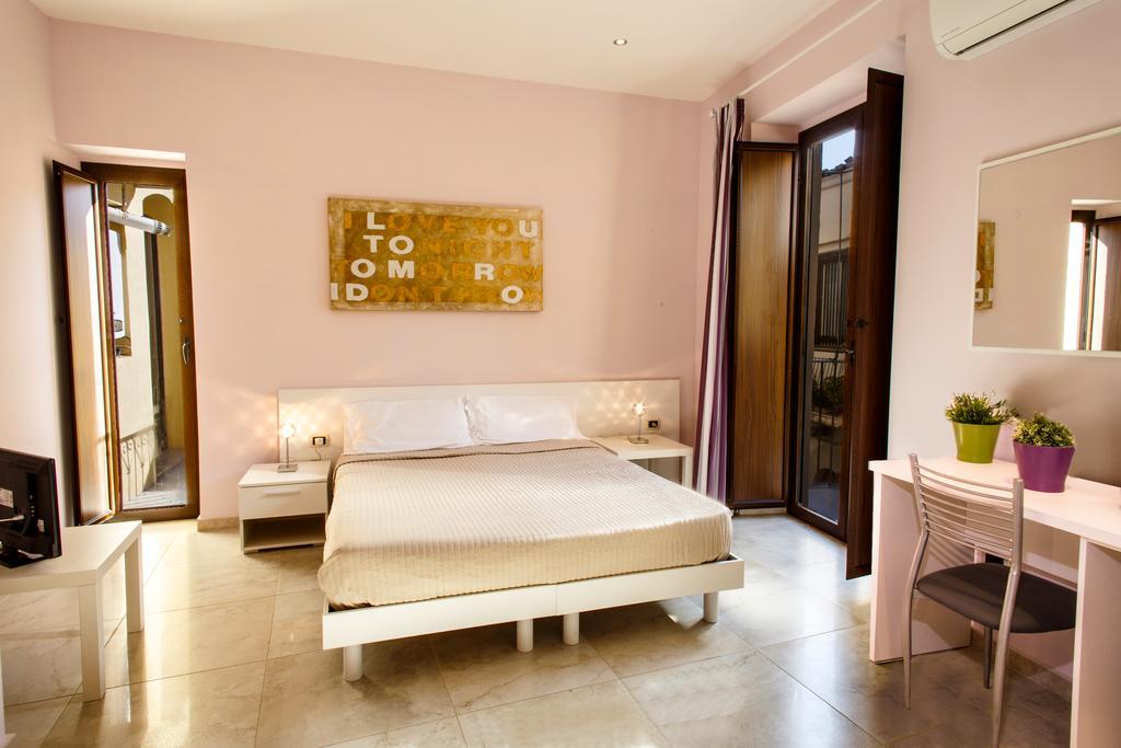 Four Rooms Agrigento Oda fotoğraf